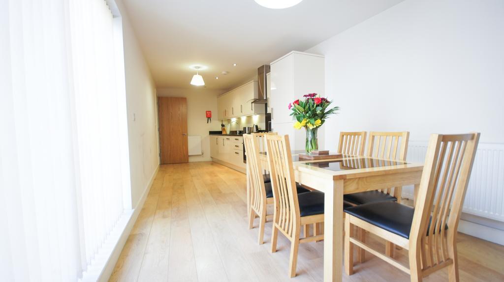 Crompton House Apartments Έτζγουερ Εξωτερικό φωτογραφία