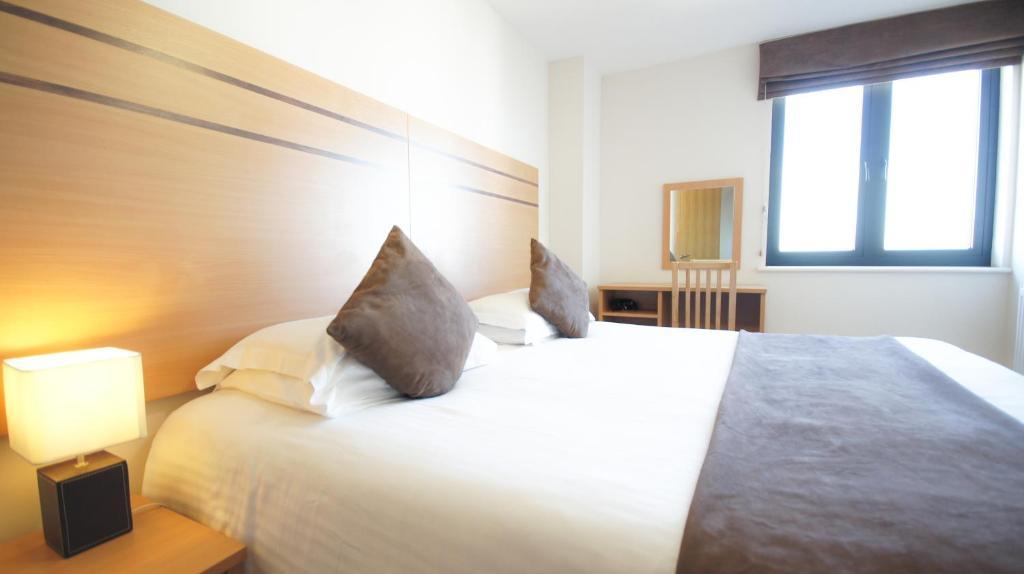 Crompton House Apartments Έτζγουερ Εξωτερικό φωτογραφία