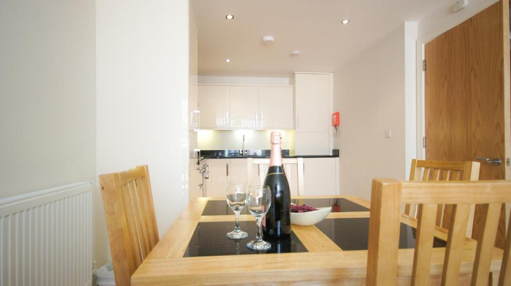 Crompton House Apartments Έτζγουερ Εξωτερικό φωτογραφία