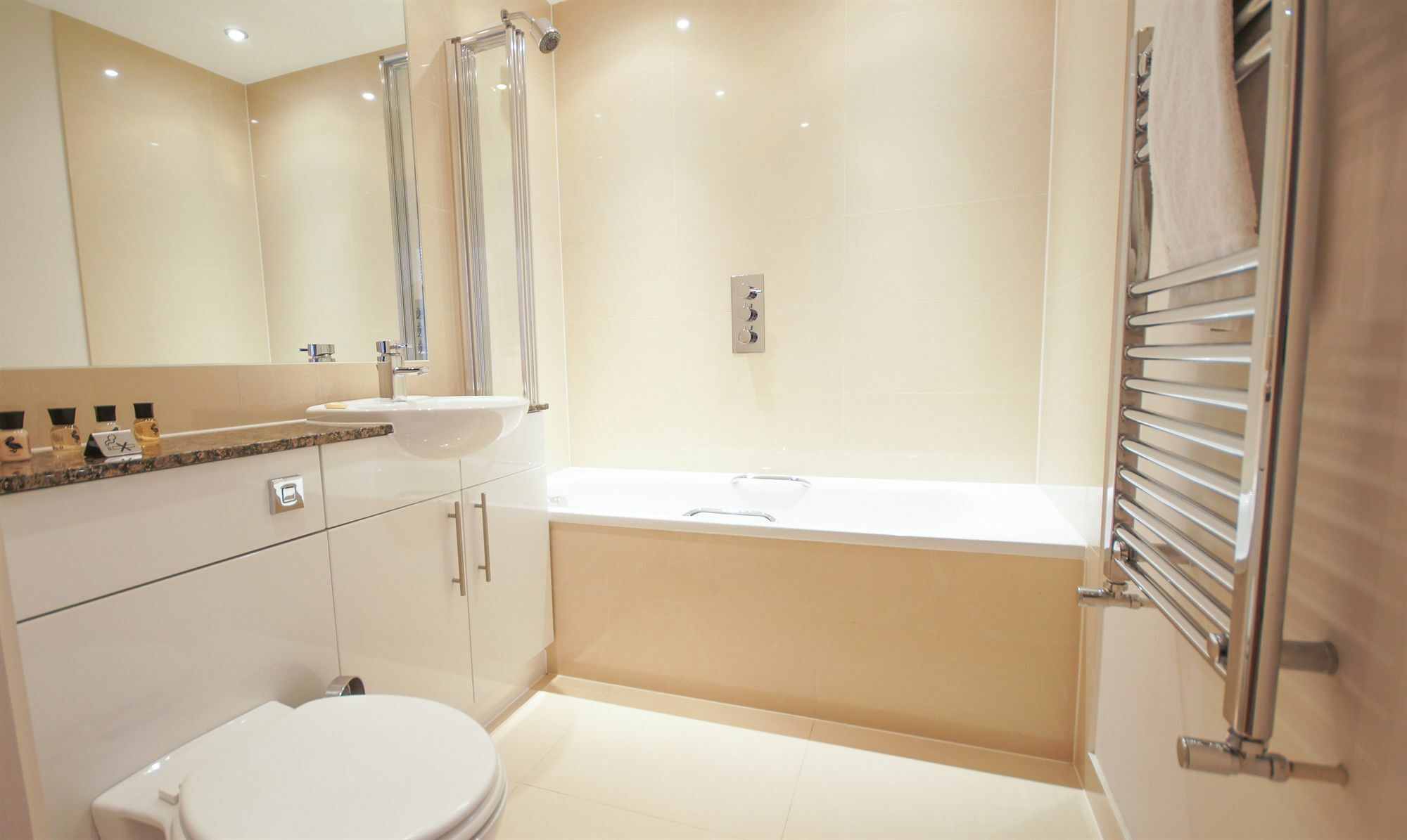 Crompton House Apartments Έτζγουερ Εξωτερικό φωτογραφία